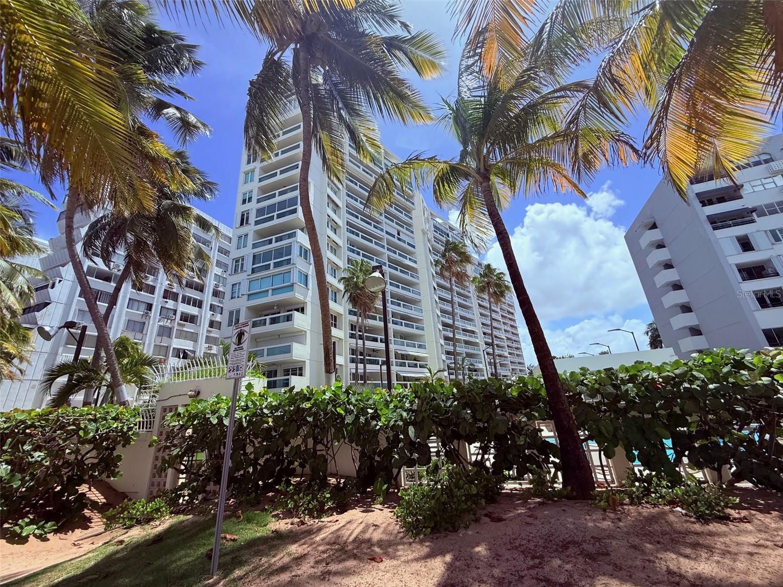 7063 187 ISLA VERDE RD #405