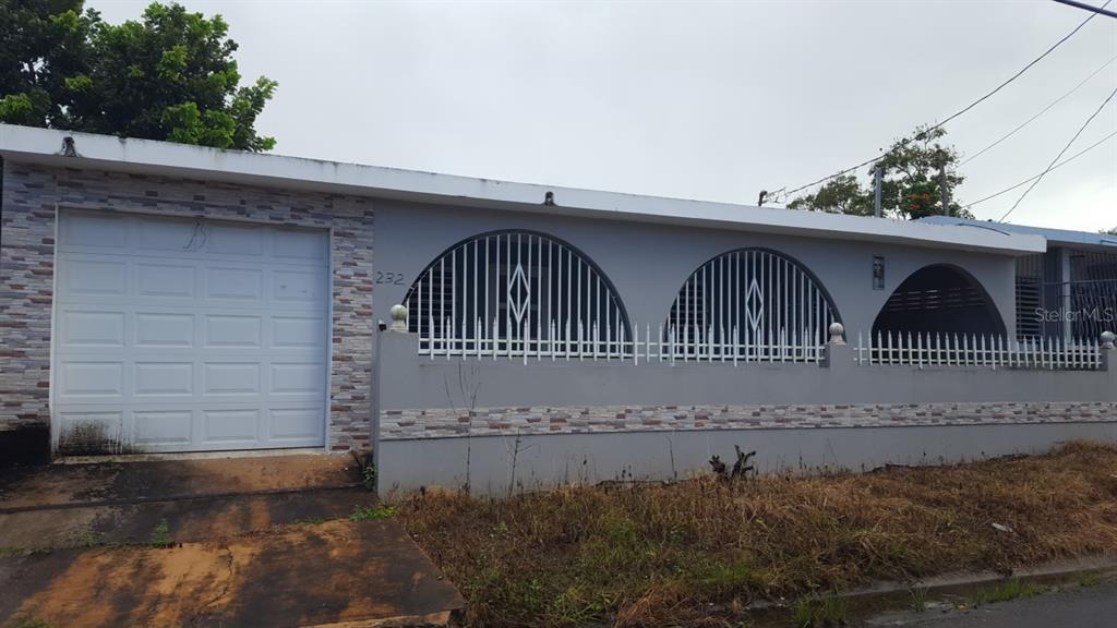 SAN CARLOS COMMUNITY