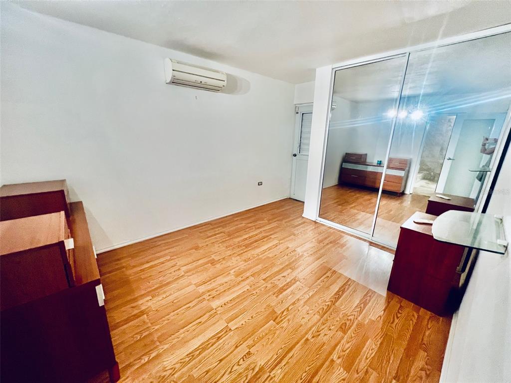 JARDINES DE COUNTRY CLUB