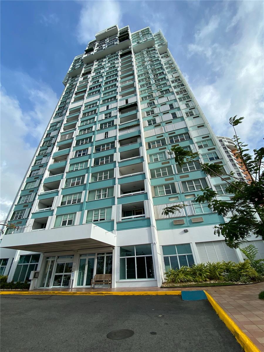 3013 AV. ALEJANDRINO 2403