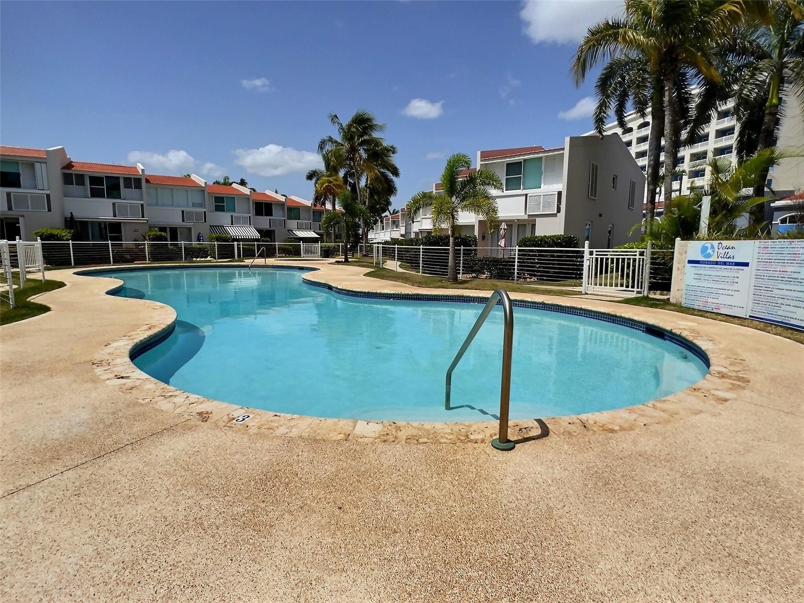 37 OCEN VILLAS URB DORADO DEL MAR