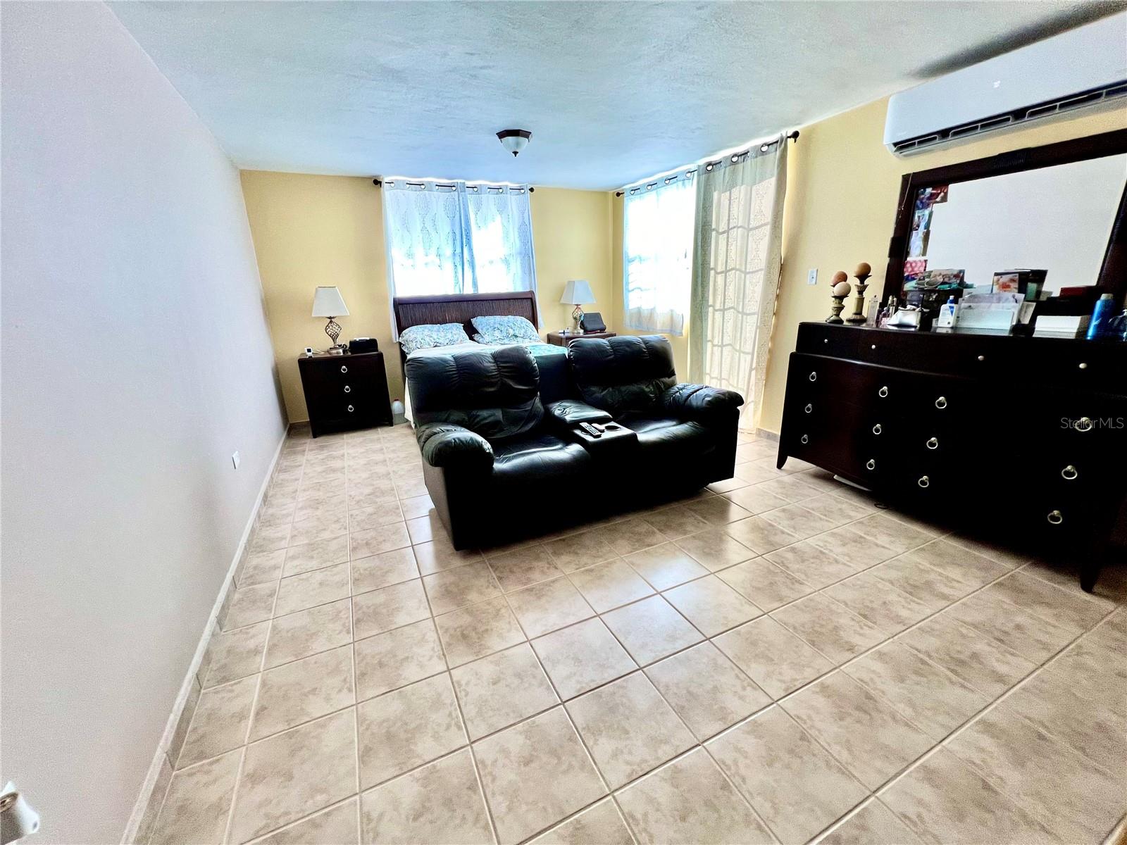 URB. RIVER EDGE HILLS