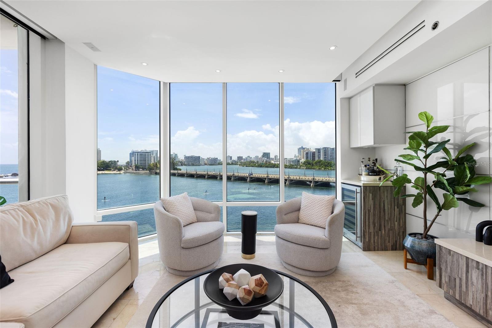 LAGUNA PLAZA CONDOMINIUM