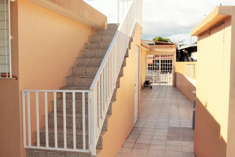JARDINES DEL CARIBE, CASA EN PONCE, PUERTO RICO