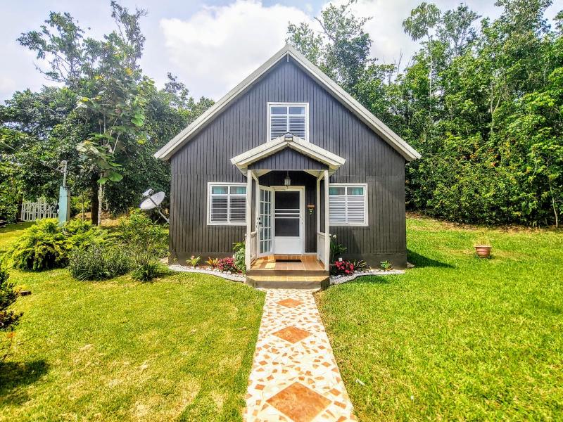 BO. MAMEYES, CASA EN UTUADO, PUERTO RICO