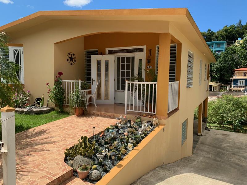 GUANIQUILLA, CASA EN AGUADA, PUERTO RICO