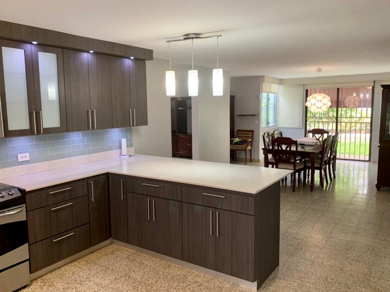 ALTURAS DE TORRIMAR, GUAYNABO, CASA