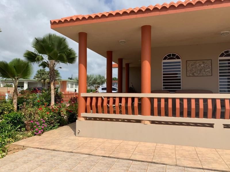 CAMASEYES, CASA EN AGUADILLA, PUERTO RICO