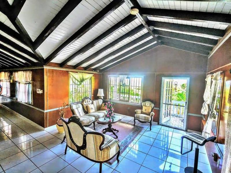 COLINAS DE LUQUILLO, CASA EN LUQUILLO, PUERTO RICO