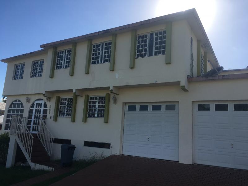 URB. EL RETIRO, CASA EN CAGUAS, PUERTO RICO