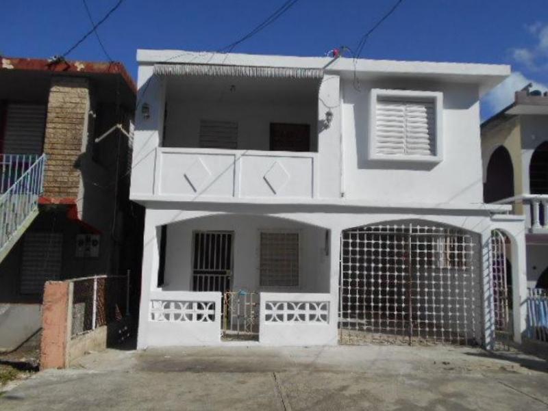 PUEBLO, CASA EN VEGA ALTA, PUERTO RICO
