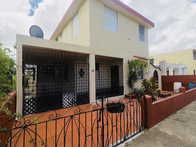 URB. BAHIA, MULTIFAMILIAR EN CATAÑO, PUERTO RICO