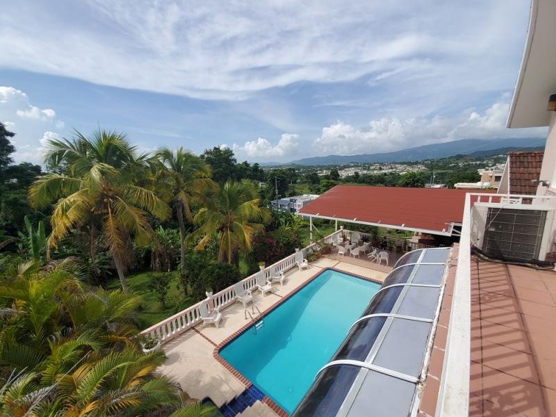 ALTURAS DE TEJAS, CASA EN LAS PIEDRAS, PUERTO RICO