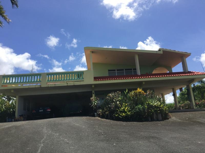 GUZMAN ABAJO, CASA EN RIO GRANDE, PUERTO RICO