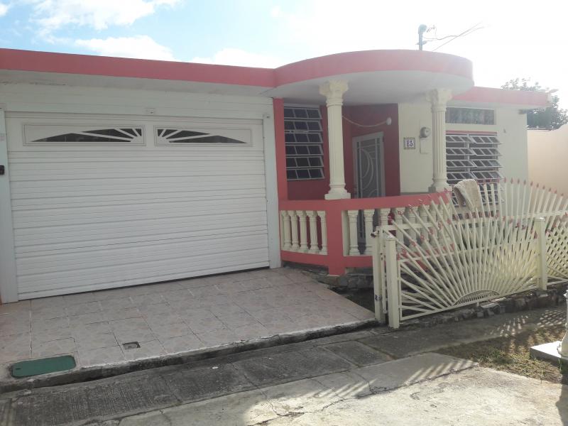 EL ARRENDADO, CASA EN SABANA GRANDE, PUERTO RICO