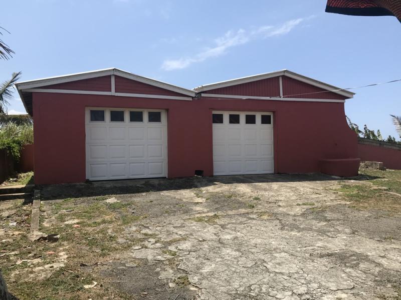 Islote Casa En Arecibo Puerto Rico