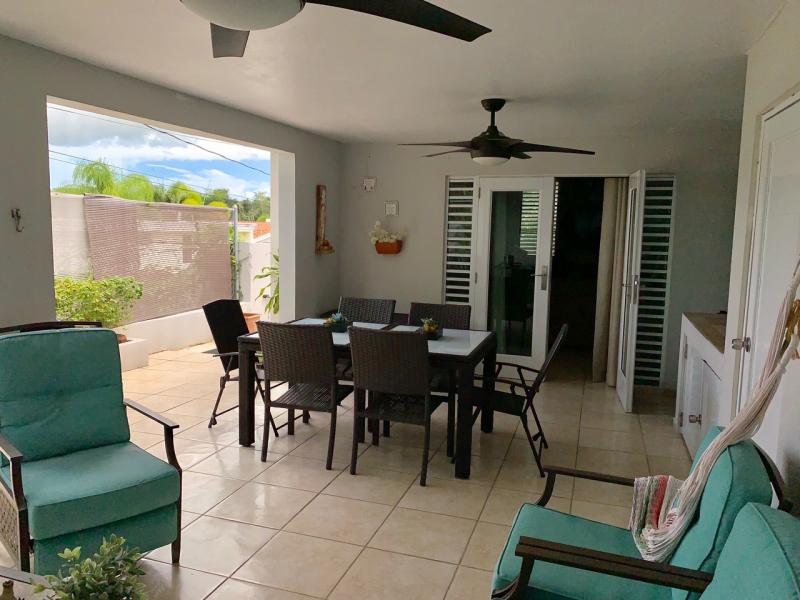 URB TINTILLO GARDENS, GUAYNABO,CASA