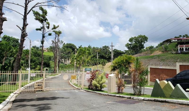 Colinas De Bayamon Solar En Bayamon Puerto Rico