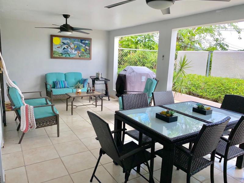URB TINTILLO GARDENS, GUAYNABO,CASA