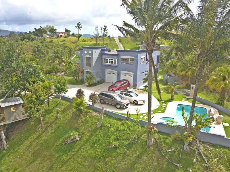 COLINAS DE MONTICELLO, CASA EN CIDRA, PUERTO RICO