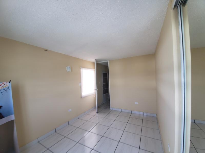 LEVITTOWN LAKES, CASA EN TOA BAJA, PUERTO RICO