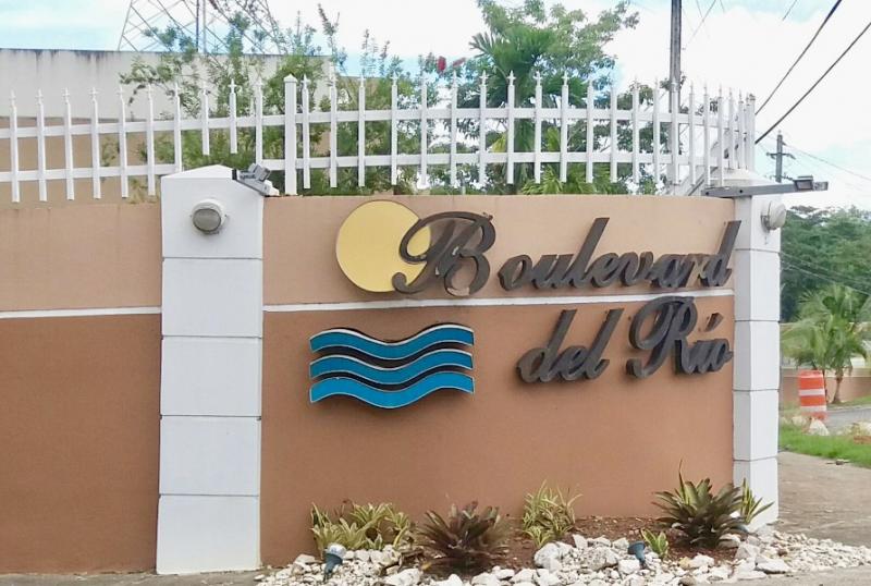 BOULEVARD DEL RIO, APARTAMENTO EN GUAYNABO, PUERTO RICO