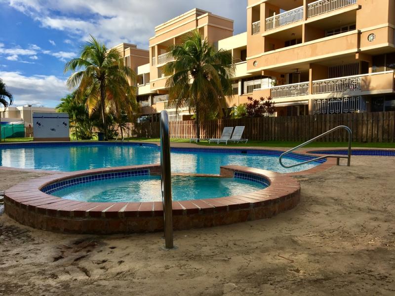 CHALETS DEL PARQUE, APARTAMENTO EN GUAYNABO, PUERTO RICO