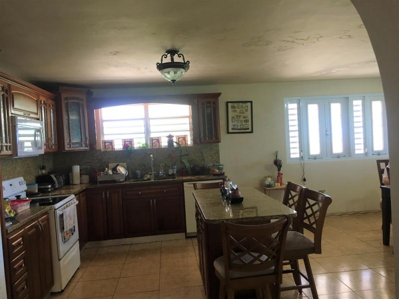 GUZMAN ABAJO, CASA EN RIO GRANDE, PUERTO RICO