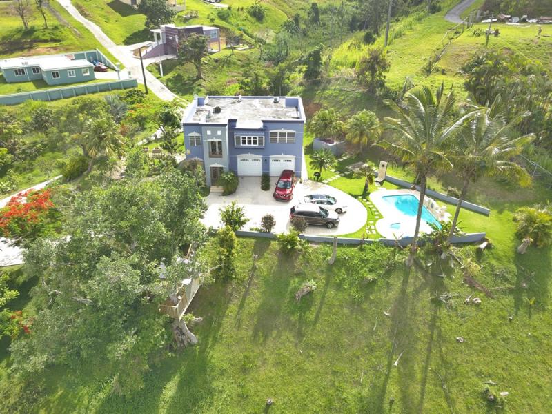 COLINAS DE MONTICELLO, CASA EN CIDRA, PUERTO RICO