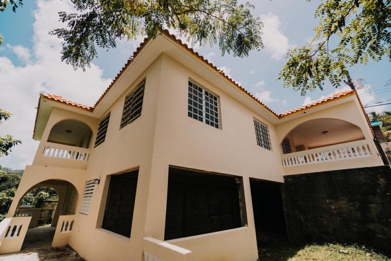 BO. ANTON RUIZ, CASA EN HUMACAO, PUERTO RICO