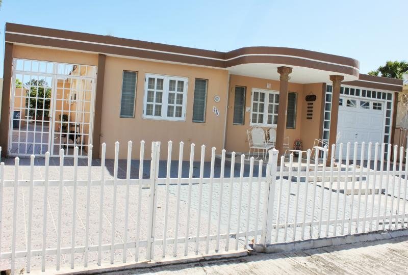 JARDINES DEL CARIBE, CASA EN PONCE, PUERTO RICO